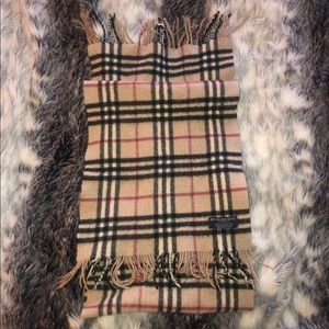 100% AUTHENTIC BURBERRY SCARF